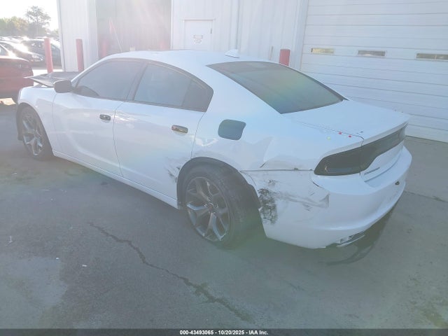 43493065 :رقم المزاد ، 2C3CDXHG6FH852311 vin ، 2015 Dodge Charger Sxt مزاد بيع