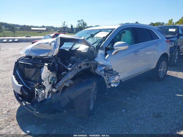 2017 CADILLAC XT5 1GYKNDRS0HZ146261 Photo 1