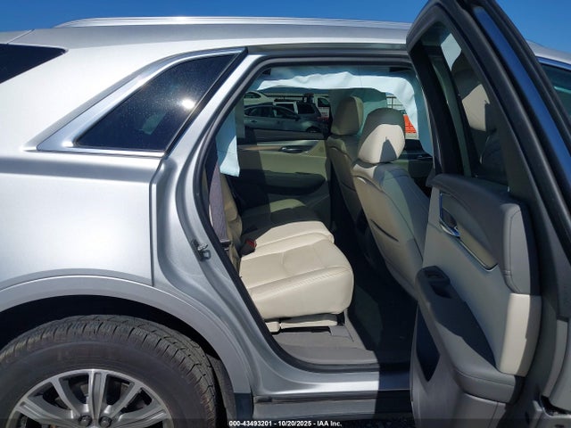 2017 CADILLAC XT5 1GYKNDRS0HZ146261 Photo 7