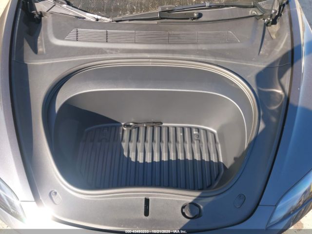 2025 TESLA MODEL 3 5YJ3E1EA5SF980285 Photo 9