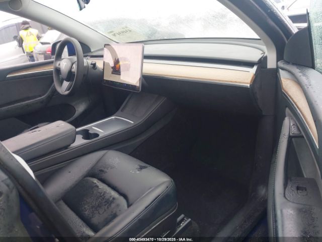 2023 TESLA MODEL Y 7SAYGDEE7PF664045 Photo 4