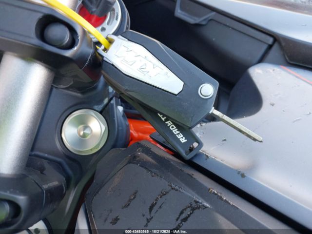 2023 KTM 1290 VBKV69408PM972708 Photo 10