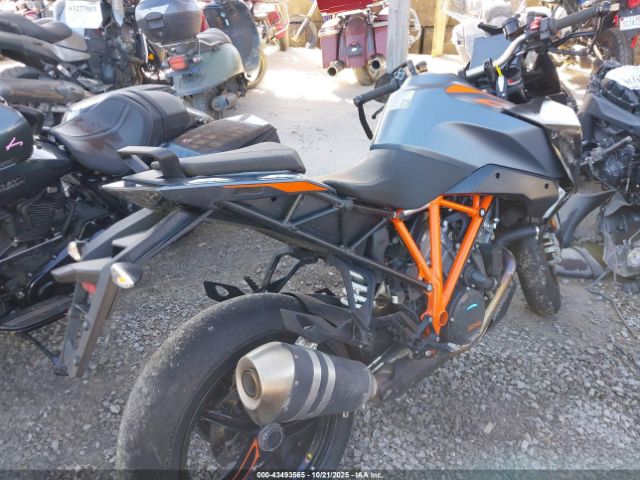 2023 KTM 1290 VBKV69408PM972708 Photo 3