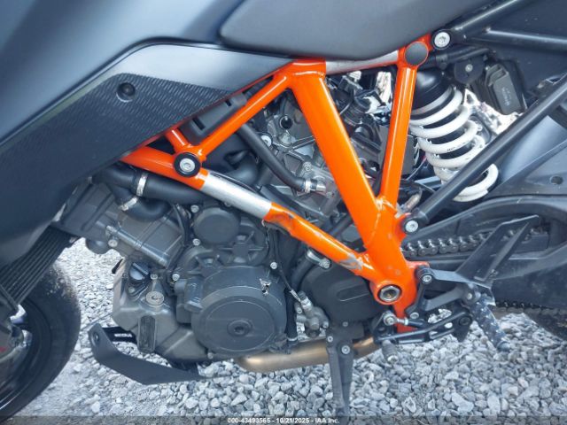 2023 KTM 1290 VBKV69408PM972708 Photo 8