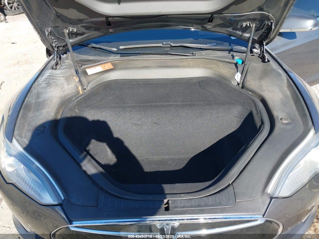 43493710 :رقم المزاد ، 5YJSA1S2XFF095168 vin ، 2015 Tesla Model S 70d/85d/p85d مزاد بيع