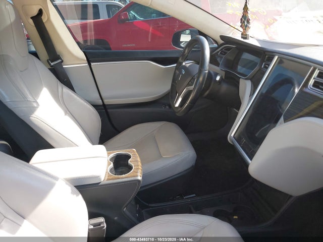 43493710 :رقم المزاد ، 5YJSA1S2XFF095168 vin ، 2015 Tesla Model S 70d/85d/p85d مزاد بيع