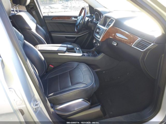 2014 MERCEDES-BENZ GL 550 4JGDF7DE3EA315998 Photo 4