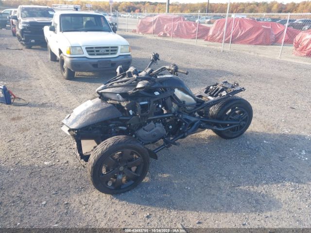 2021 CAN-AM SPYDER ROADSTER 2BXRDDE26MV000441 Photo 1