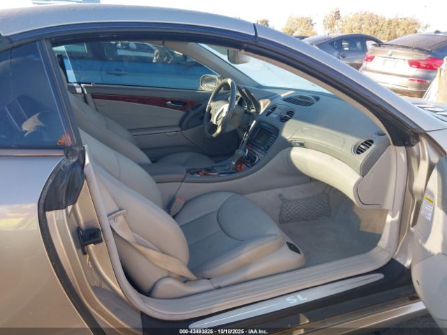 2005 MERCEDES-BENZ SL 500 WDBSK75F25F093003 Photo 4