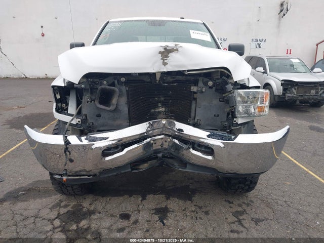 3C6UR5JL7HG730435 RAM 2500 Slt 4x4 8&#039; Box