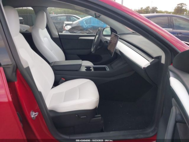 2023 TESLA MODEL Y 7SAYGDEF9PF777746 Photo 4