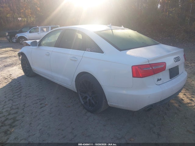 2014 AUDI A6 WAUGFAFC9EN060211 Photo 2