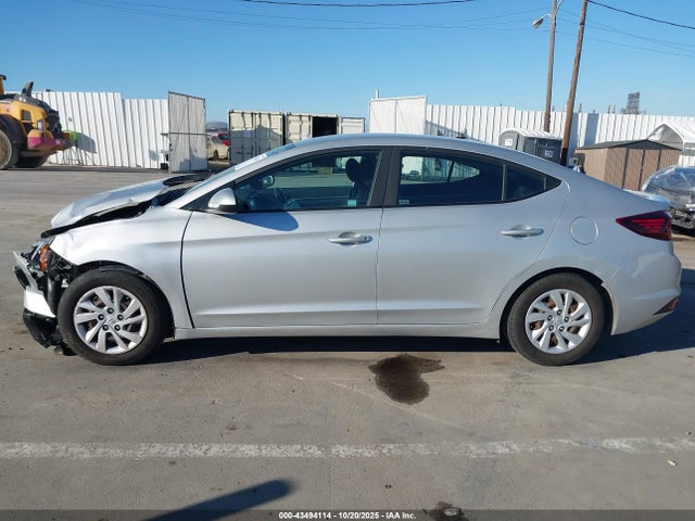 Hyundai ELANTRA SE 2019 5NPD74LF1KH432316 Image 15