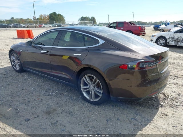 2013 TESLA MODEL S 5YJSA1DN0DFP16244 Photo 2