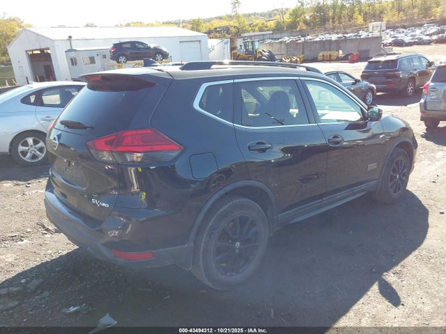 Продаж на аукціоні авто 2017 Nissan Rogue Sv, vin: 5N1AT2MV9HC758082, номер лоту: 43494312