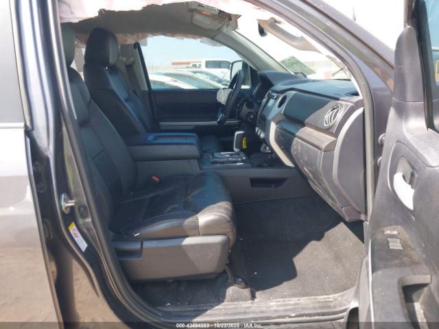 2019 TOYOTA TUNDRA 5TFEM5F14KX139565 Photo 4