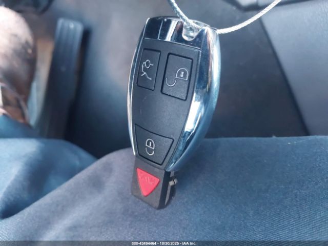 2010 MERCEDES-BENZ E 550 WDDHF7CB8AA153850 Photo 10