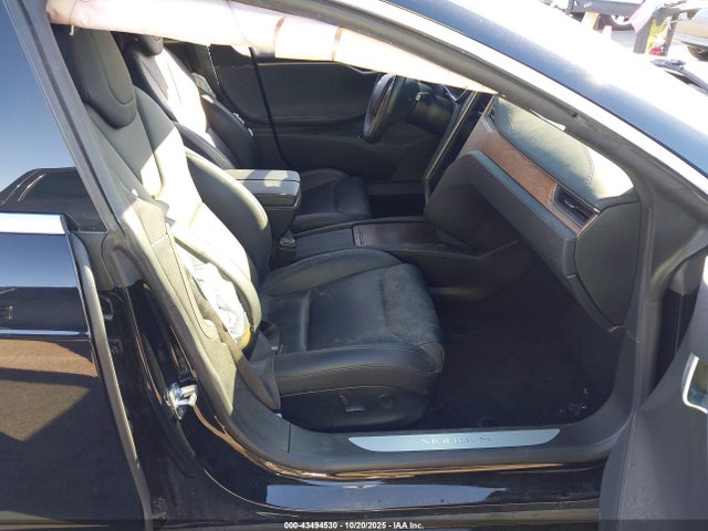 2019 TESLA MODEL S 5YJSA1E25KF307383 Photo 4