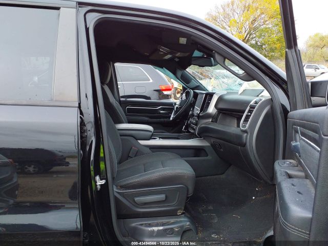 2019 RAM 1500 1C6SRFFT6KN736425 Photo 4