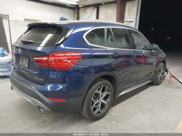 2018 BMW X1 WBXHU7C39J5L09401 Photo 3