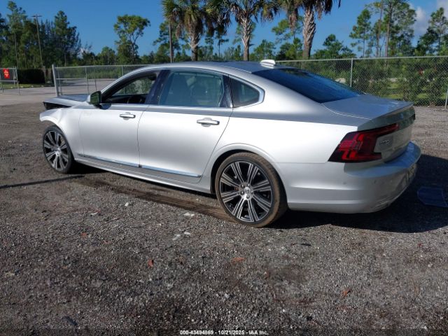 2022 VOLVO S90 LVY062ML2NP263824 Photo 2