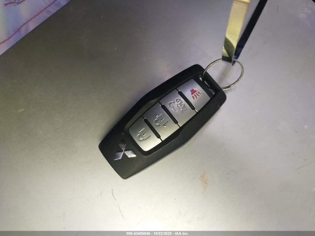 2023 MITSUBISHI OUTLANDER JA4J3UA80PZ031501 Photo 10