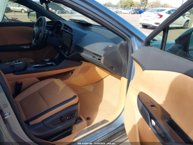 2023 LEXUS RZ 450E JTJAAAAB2PA007492 Photo 4