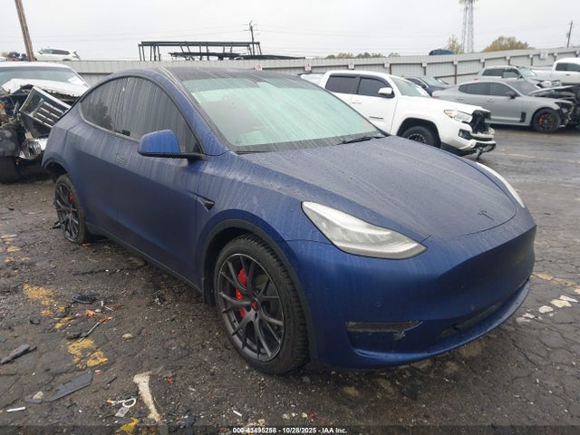 2021 TESLA MODEL Y 5YJYGDEEXMF255725 Photo 0