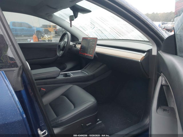 2021 TESLA MODEL Y 5YJYGDEEXMF255725 Photo 4