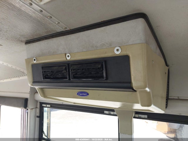 Продажа на аукционе авто 2002 Freightliner Chassis Fs65, vin: 4UZAAXAK72CJ78575, номер лота: 43495441