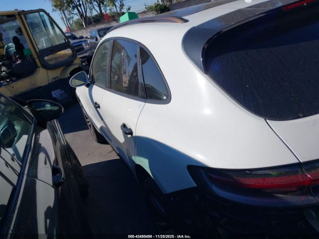 2019 PORSCHE MACAN WP1AA2A52KLB04772 Photo 2