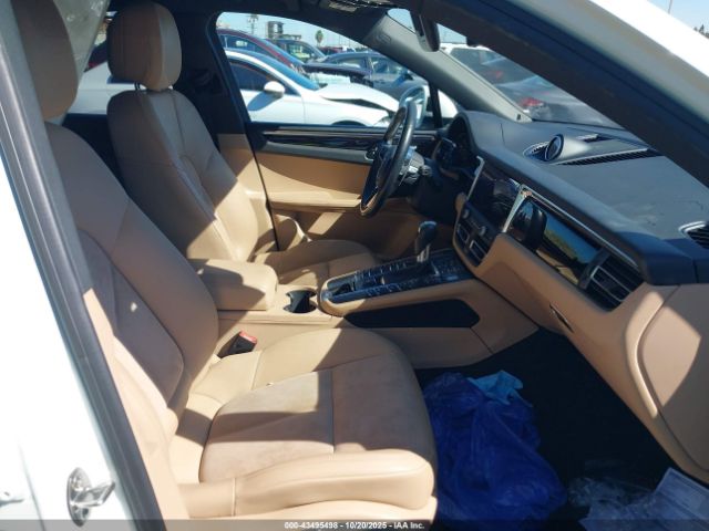 2019 PORSCHE MACAN WP1AA2A52KLB04772 Photo 4