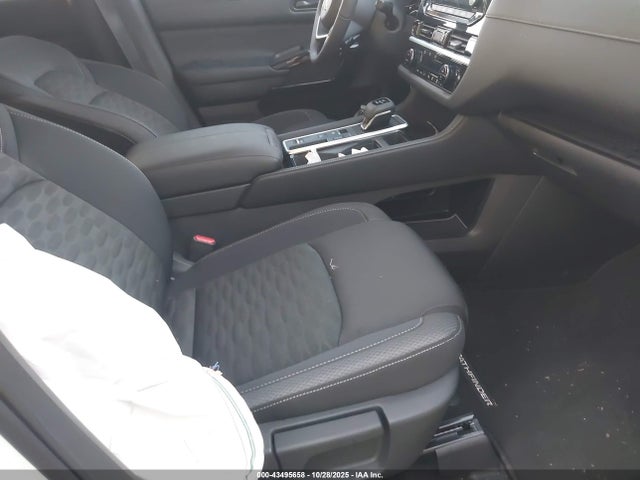 2025 Nissan Pathfinder Sv Fwd მანქანა იყიდება აუქციონზე, vin: 5N1DR3BBXSC260331, აუქციონის ნომერი: 43495658