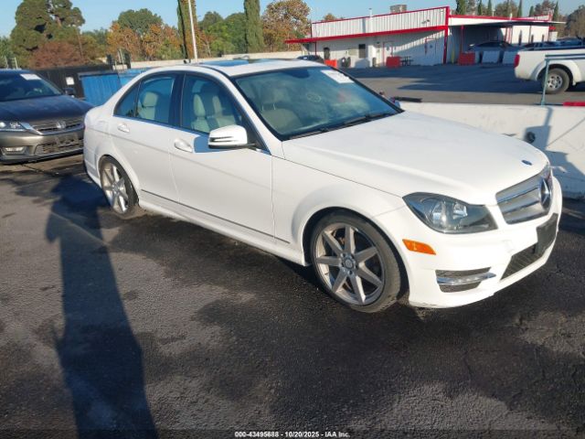 2013 MERCEDES-BENZ C 250 WDDGF4HB0DA762227