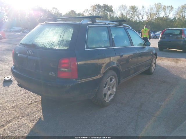 1998 AUDI A4 WAUGD68D4WA096454 Photo 3