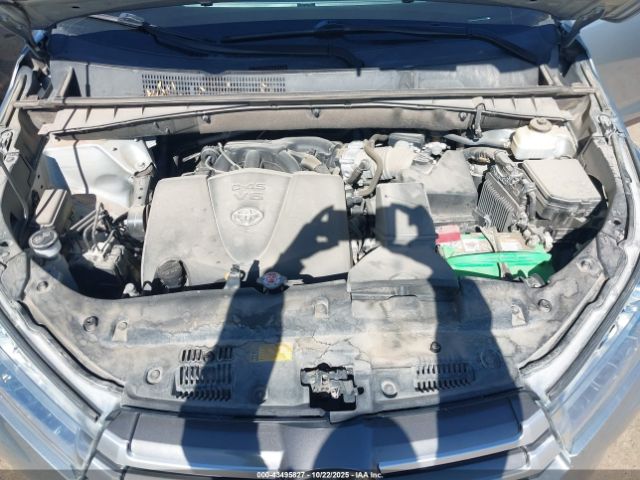 2019 TOYOTA HIGHLANDER 5TDZZRFH6KS291554 Photo 9