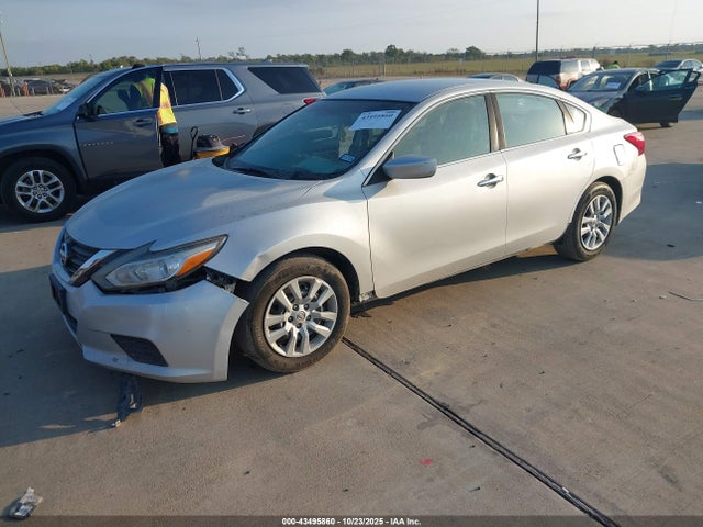 1N4AL3AP0HC499388 Nissan Altima 2.5 S