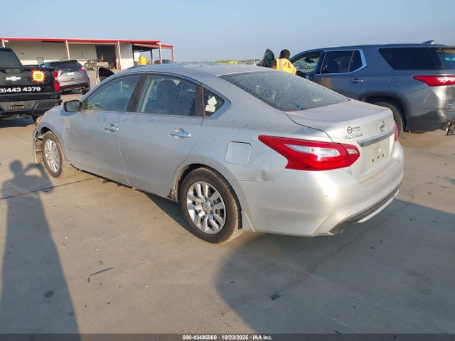 1N4AL3AP0HC499388 Nissan Altima 2.5 S