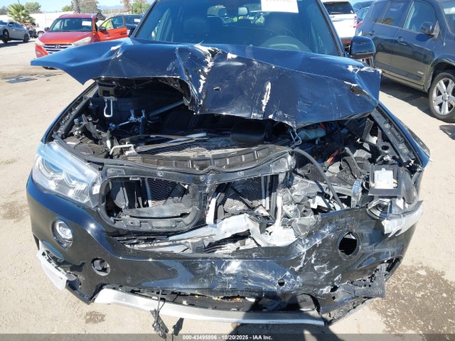 2018 BMW X5 5UXKR2C58J0Z17107 Photo 5