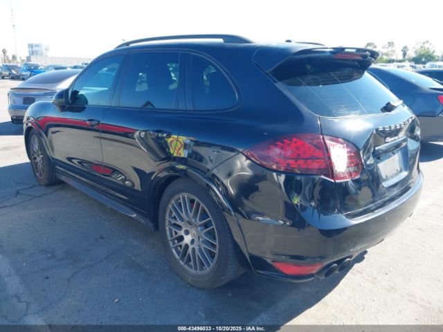 2013 PORSCHE CAYENNE WP1AD2A25DLA73937 Photo 2