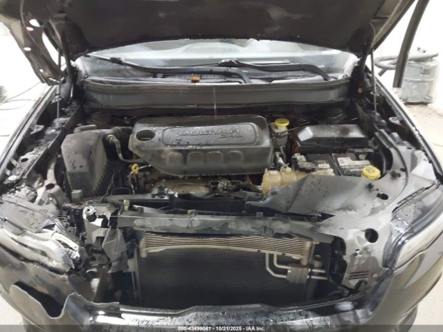 2019 JEEP CHEROKEE 1C4PJLCB9KD370725 Photo 9