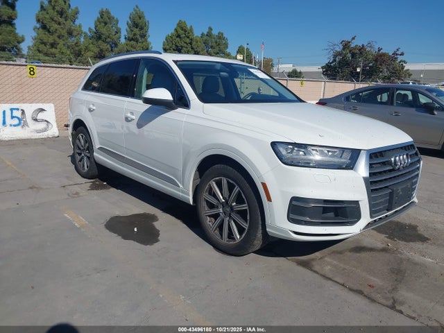 2017 AUDI Q7 WA1VAAF71HD049428 Photo 0