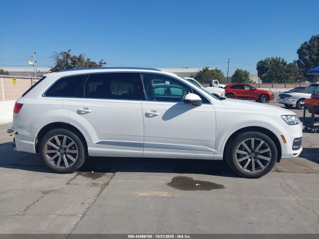 WA1VAAF71HD049428 Audi Q7 PRESTIG