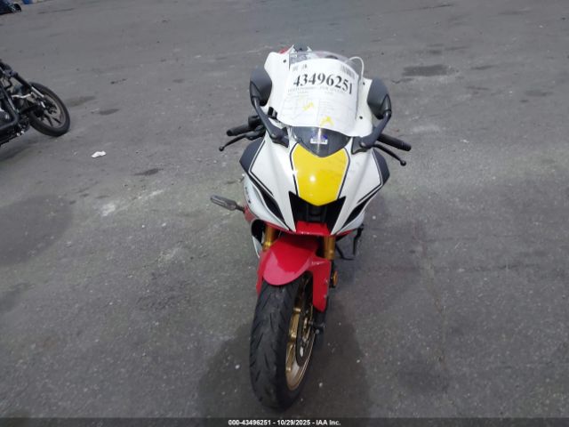 2022 YAMAHA YZFR7 JYARM38E9NA003344 Photo 4