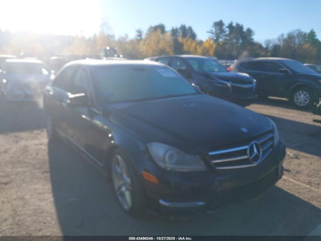 2014 MERCEDES-BENZ C 300 WDDGF8AB4ER303741