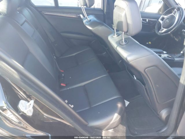 2014 MERCEDES-BENZ C 300 WDDGF8AB4ER303741 Photo 7
