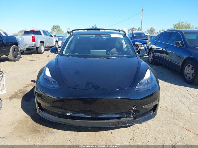 Продажа на аукционе авто 2022 Tesla Model 3 Performance Dual Motor All-wheel Drive, vin: 5YJ3E1EC3NF354496, номер лота: 43496374