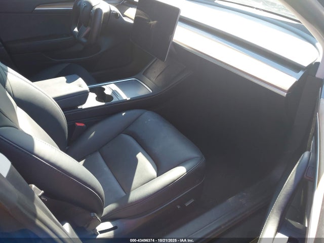 Продажа на аукционе авто 2022 Tesla Model 3 Performance Dual Motor All-wheel Drive, vin: 5YJ3E1EC3NF354496, номер лота: 43496374
