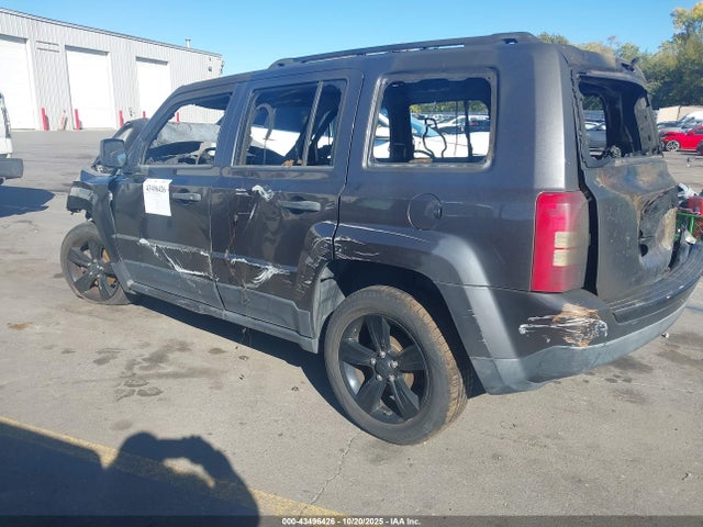 1C4NJPBA6FD328462 Jeep Patriot Altitude Edition