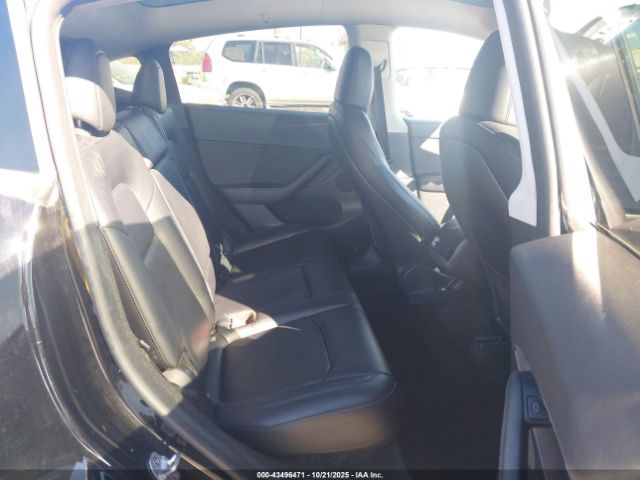 2024 TESLA MODEL Y 7SAYGDEE3RF983817 Photo 7